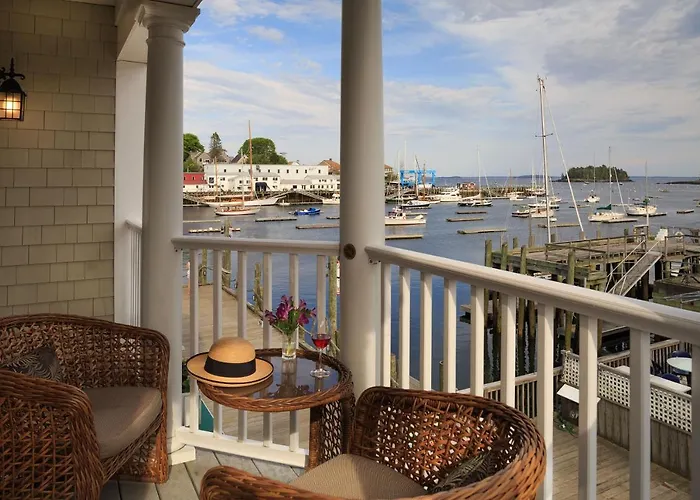 Grand Harbor Inn