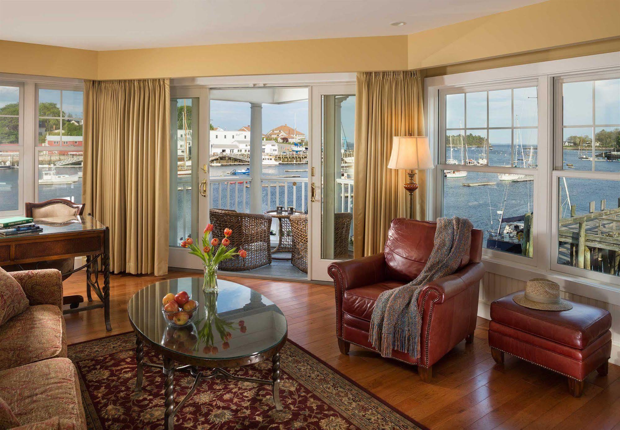 Mini-hôtel Grand Harbor 4*